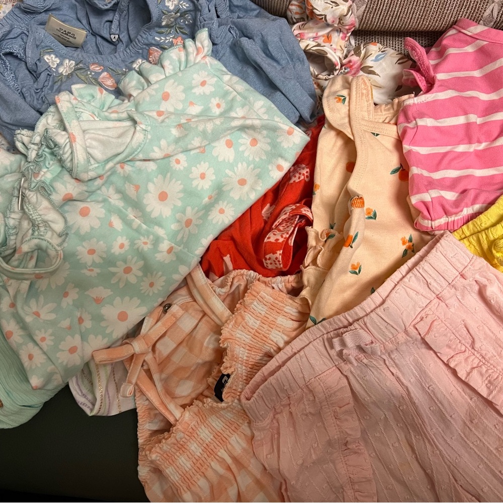 Baby girl 12 month old clothes - Picture 3 of 3